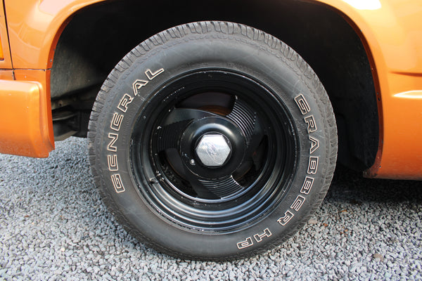 Chevrolet C1500 5,7L Fleetside Short Bed - Im Kundenauftrag (Umfangreich überarbeitet, TÜV, Holley, Borla, Auto Meter)