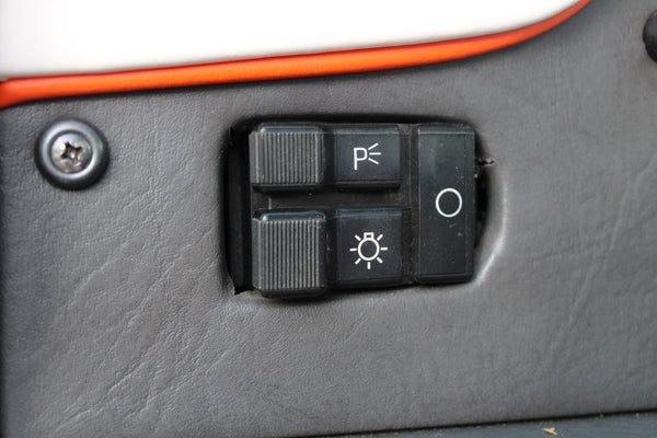 Chevrolet C1500 5,7L Fleetside Short Bed - Im Kundenauftrag (Umfangreich überarbeitet, TÜV, Holley, Borla, Auto Meter)