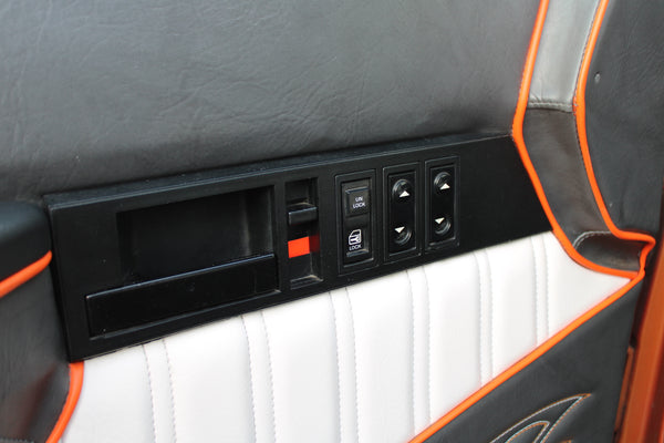 Chevrolet C1500 5,7L Fleetside Short Bed - Im Kundenauftrag (Umfangreich überarbeitet, TÜV, Holley, Borla, Auto Meter)