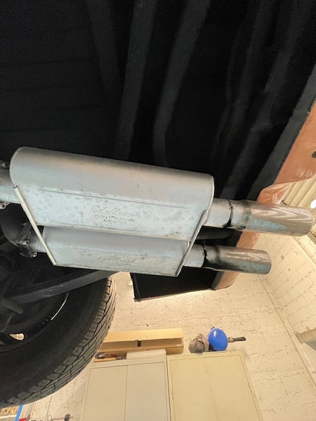 Chevrolet C1500 5,7L Fleetside Short Bed - Im Kundenauftrag (Umfangreich überarbeitet, TÜV, Holley, Borla, Auto Meter)