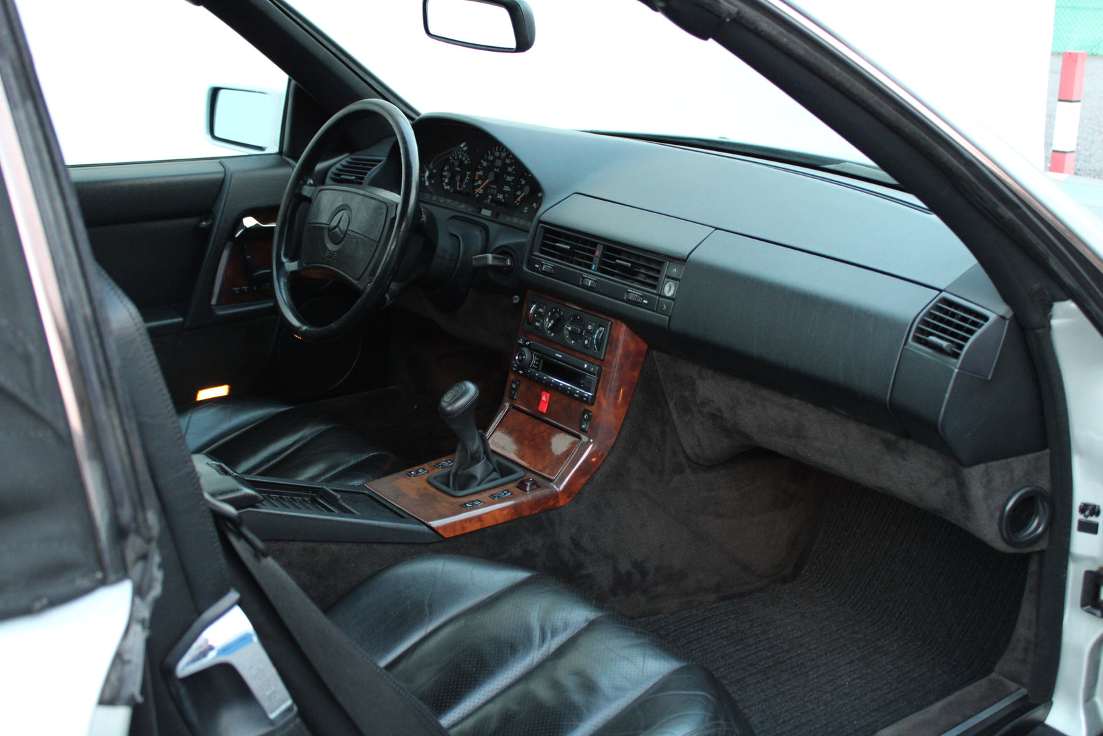 2025 - Mercedes-Benz 300SL (1990) Bild 43