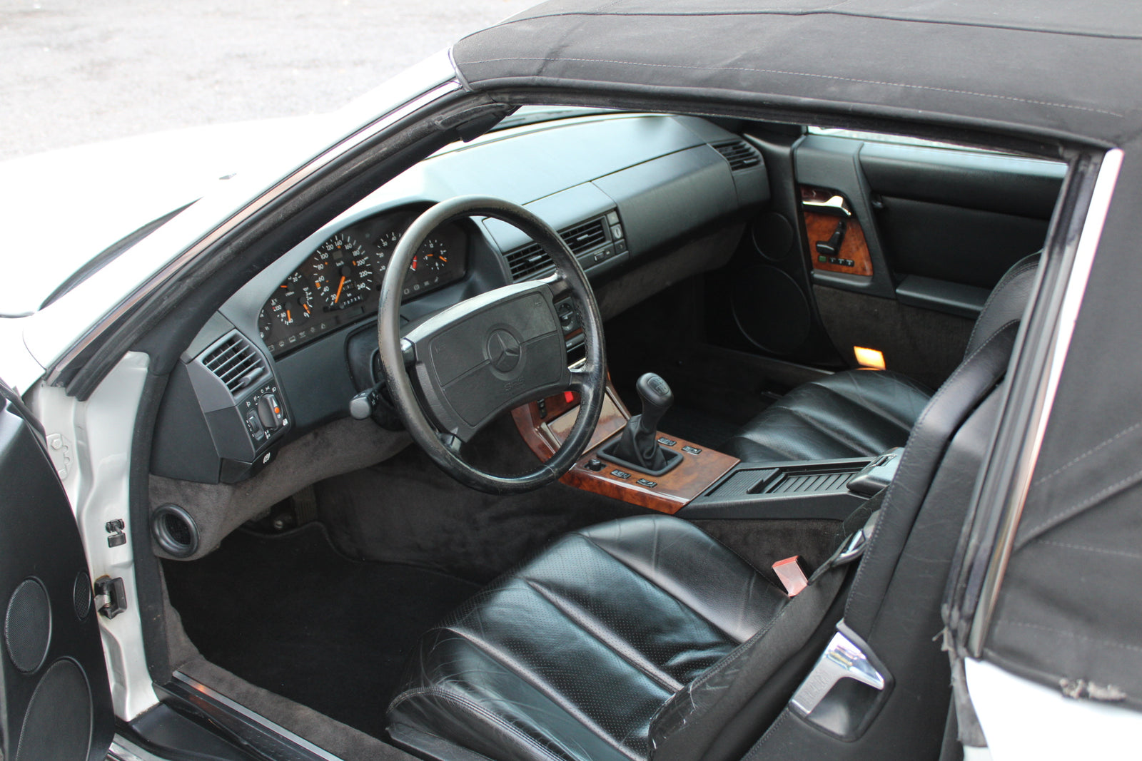 2025 - Mercedes-Benz 300SL (1990) Bild 24