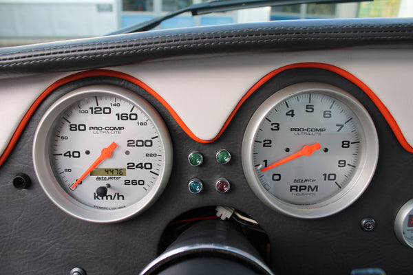 Chevrolet C1500 5,7L Fleetside Short Bed - Im Kundenauftrag (Umfangreich überarbeitet, TÜV, Holley, Borla, Auto Meter)