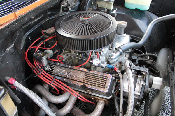 Chevrolet C1500 5,7L Fleetside Short Bed - Im Kundenauftrag (Umfangreich überarbeitet, TÜV, Holley, Borla, Auto Meter)