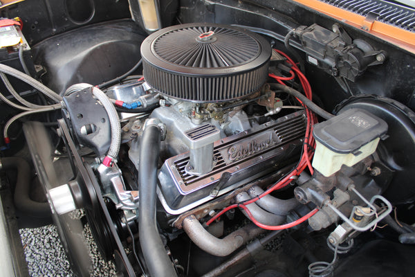 Chevrolet C1500 5,7L Fleetside Short Bed - Im Kundenauftrag (Umfangreich überarbeitet, TÜV, Holley, Borla, Auto Meter)