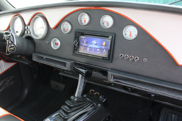 Chevrolet C1500 5,7L Fleetside Short Bed - Im Kundenauftrag (Umfangreich überarbeitet, TÜV, Holley, Borla, Auto Meter)