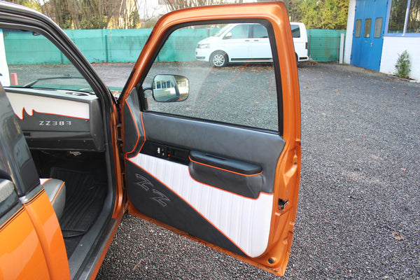 Chevrolet C1500 5,7L Fleetside Short Bed - Im Kundenauftrag (Umfangreich überarbeitet, TÜV, Holley, Borla, Auto Meter)