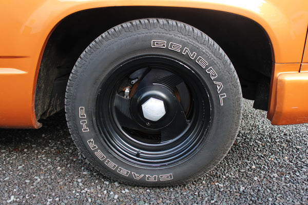 Chevrolet C1500 5,7L Fleetside Short Bed - Im Kundenauftrag (Umfangreich überarbeitet, TÜV, Holley, Borla, Auto Meter)