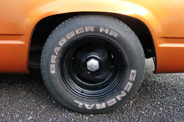 Chevrolet C1500 5,7L Fleetside Short Bed - Im Kundenauftrag (Umfangreich überarbeitet, TÜV, Holley, Borla, Auto Meter)