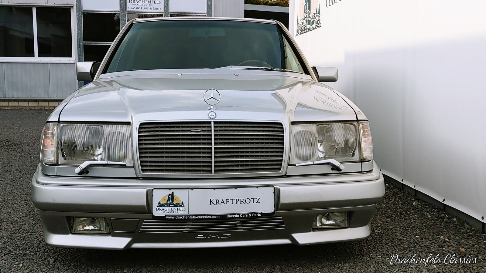2022 - Mercedes-Benz E 300-24 3.4 AMG (1993) Bild 4