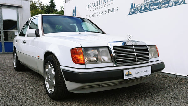 2023 - Mercedes-Benz 200 E (W124) (1990)