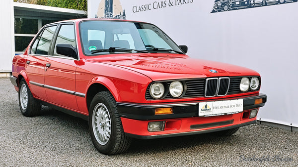 2022 - BMW 318i (E30) (1989)