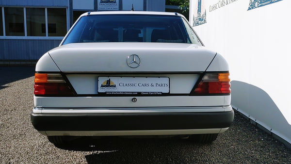 2023 - Mercedes-Benz 200 E (W124) (1990)