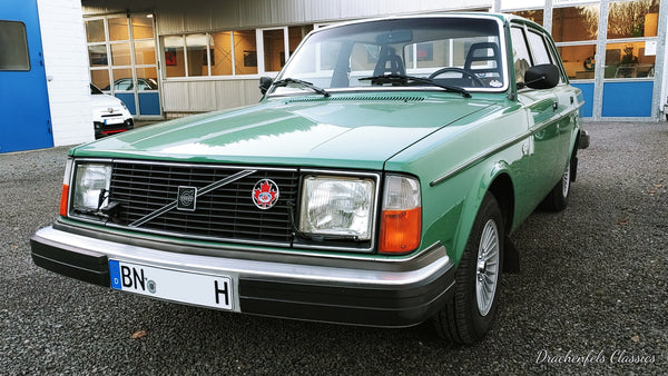 2022 - Volvo 244 DL (1979)