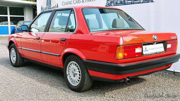 2022 - BMW 318i (E30) (1989)