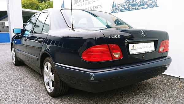 2022 - Mercedes-Benz E 200 (W210) (1995)