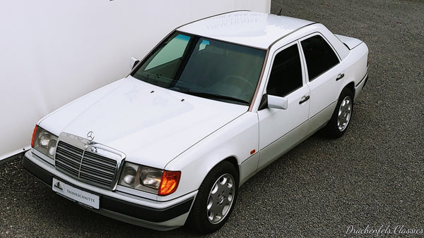2023 - Mercedes-Benz 200 E (W124) (1990)