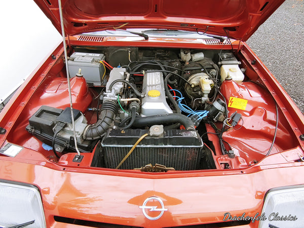 Opel Manta B 2.0 E Berlinetta (Schiebedach, Velours, Alufelgen) (1983).