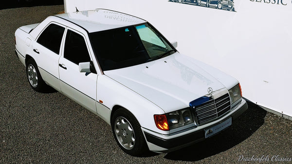 2023 - Mercedes-Benz 200 E (W124) (1990)