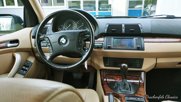 BMW X5 3.0iA (AHK, Vollleder, Navi, 20" Alus) (2003).