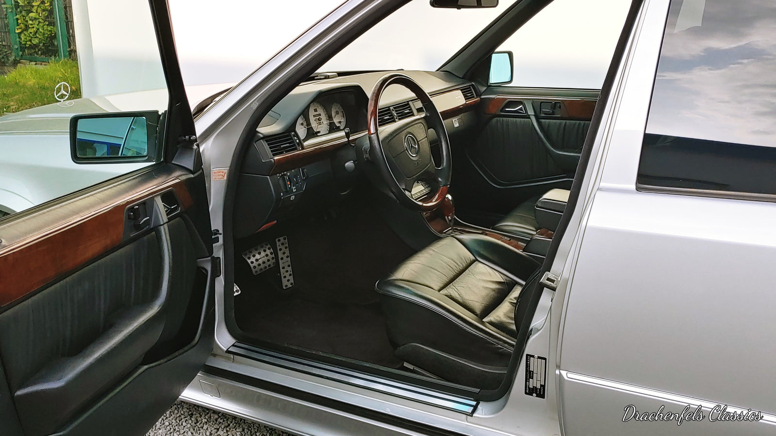 2022 - Mercedes-Benz E 300-24 3.4 AMG (1993) Bild 13