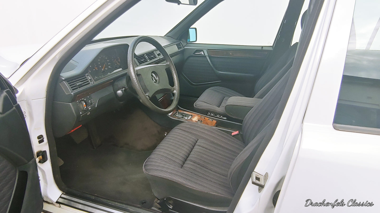 2023 - Mercedes-Benz 200 E (W124) (1990) Bild 14