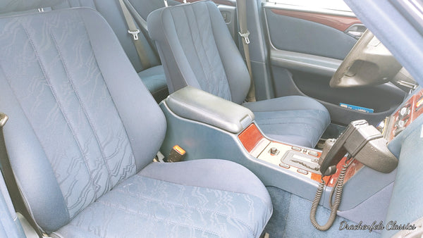 2022 - Mercedes-Benz E 200 (W210) (1995)