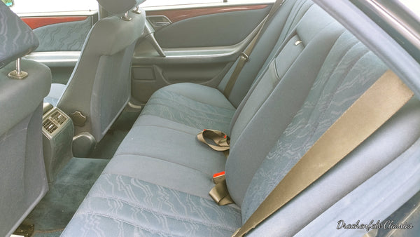 2022 - Mercedes-Benz E 200 (W210) (1995)
