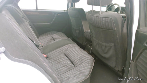 2023 - Mercedes-Benz 200 E (W124) (1990)