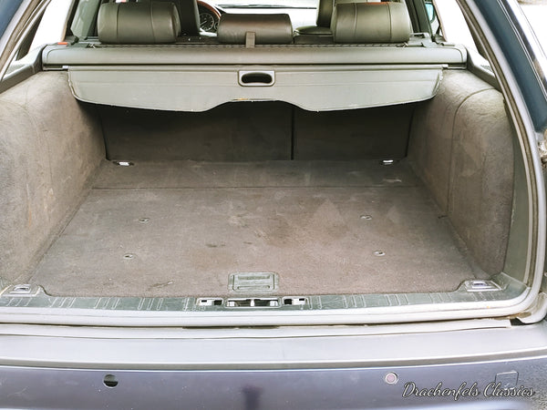 BMW 530iA Touring (E39) Edition Exclusive (2002).