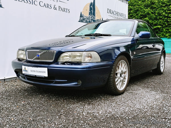 Volvo C70 2.0T Cabriolet (2001).