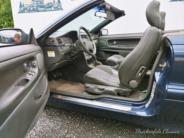 Volvo C70 2.0T Cabriolet (2001).