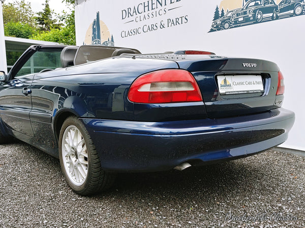 Volvo C70 2.0T Cabriolet (2001).