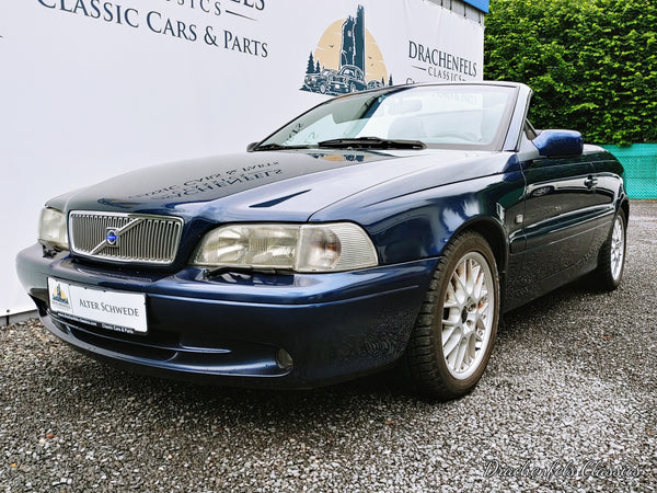 Volvo C70 2.0T Cabriolet (2001).
