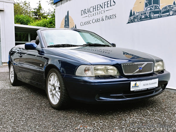Volvo C70 2.0T Cabriolet (2001).