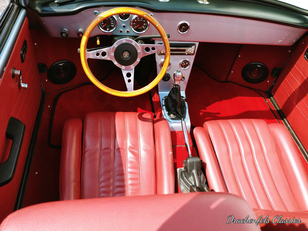 Karmann Ghia Cabriolet (Replika) (1983).