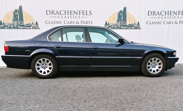 2021 - BMW 728i (E38) (1998)