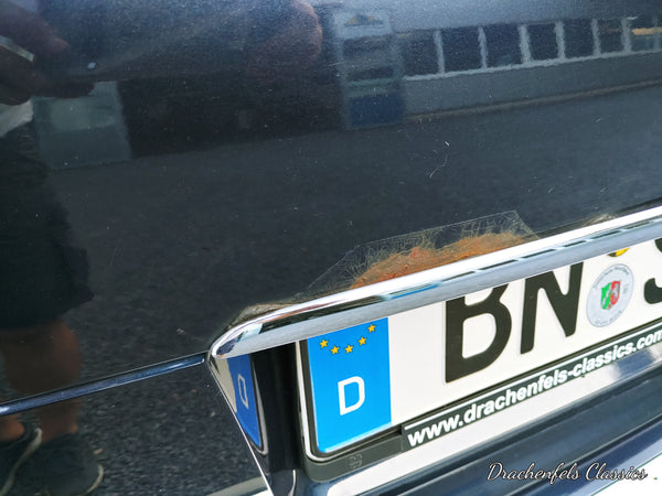 2021 - BMW 728i (E38) (1998)