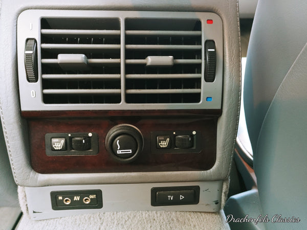 2021 - BMW 728i (E38) (1998)