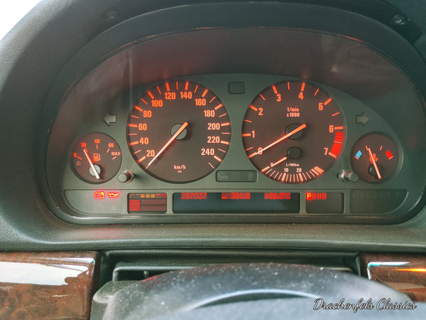 2021 - BMW 728i (E38) (1998)