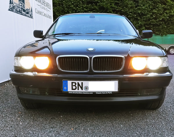 2021 - BMW 728i (E38) (1998)