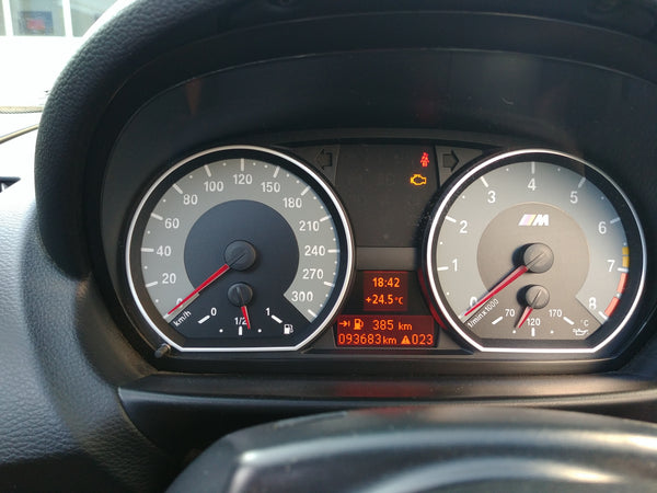 BMW 135i Cabriolet (Handschalter, Klimaautomatik) (2011).