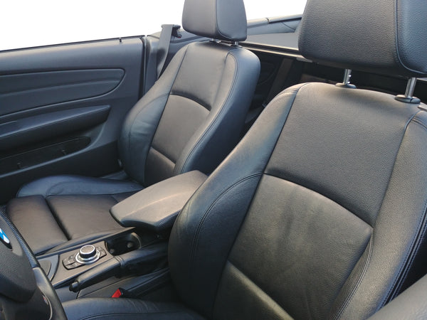 BMW 135i Cabriolet (Handschalter, Klimaautomatik) (2011).