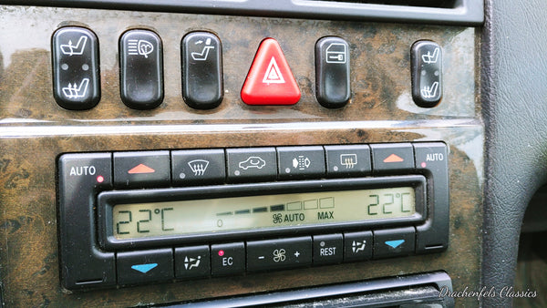 Mercedes-Benz E320 (W210) 1. Hand, Amazonitgrün metallic (1997)