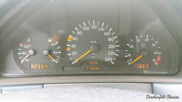 2022 - Mercedes-Benz E 200 (W210) (1995)