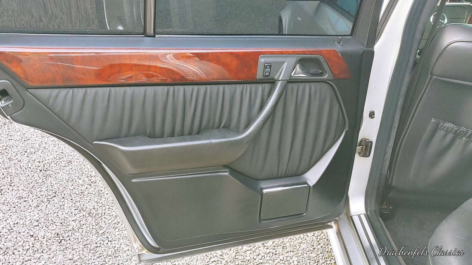 2022 - Mercedes-Benz E 300-24 3.4 AMG (1993) Bild 20