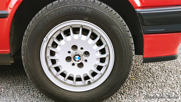 2022 - BMW 318i (E30) (1989)