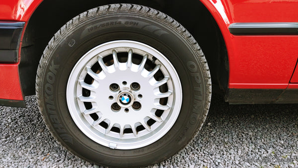 2022 - BMW 318i (E30) (1989)