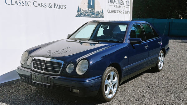 2022 - Mercedes-Benz E 200 (W210) (1995)