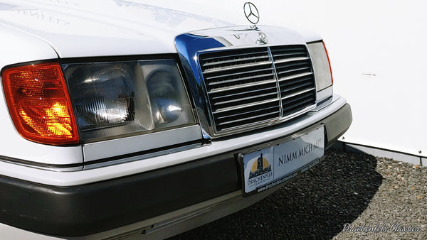 2023 - Mercedes-Benz 200 E (W124) (1990)